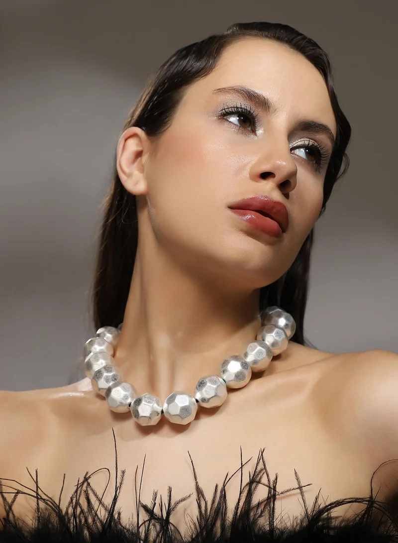 SOHI SOHI Women's The Hammered Collar Necklace For Evening Wear | Metallic  Colour | Alloy Material | Lobster Clasp Closure | Metallic Necklace | Collar Necklace For Women & Girls