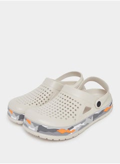 Styli Graphic Camo Heel Strap Clogs  - Image 2