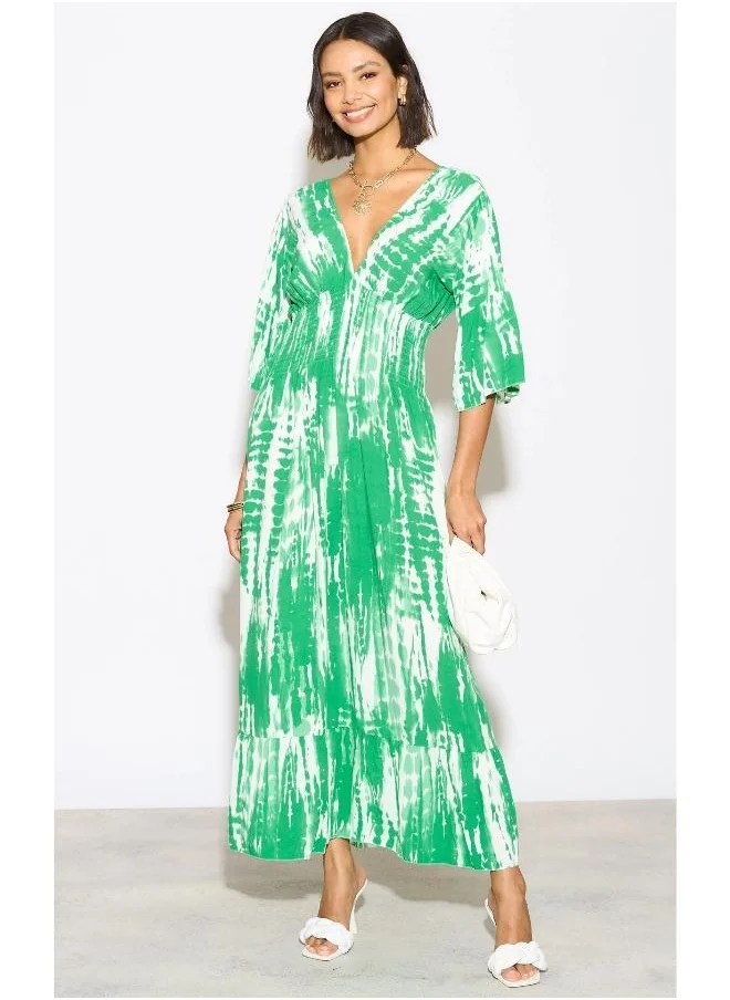 Hoxton Gal Green & White Tie-Dye V-Neck Maxi Dress with Flutter Sleeves and Shirred Waist – Oversized Fit