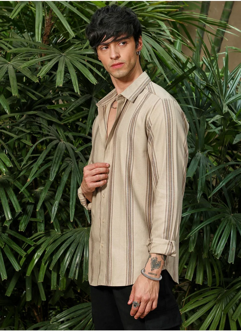 كامبوس سوترا Campus Sutra Men's Bisque Beige Halo-Striped Shirt For Casual Wear | Spread Collar | Long Sleeve | Button Closure | Shirt Crafted With Comfort Fit For Everyday Wear