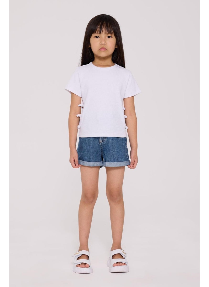 Tyess Basic Bg Store Girl White Tshirt  - Image 1