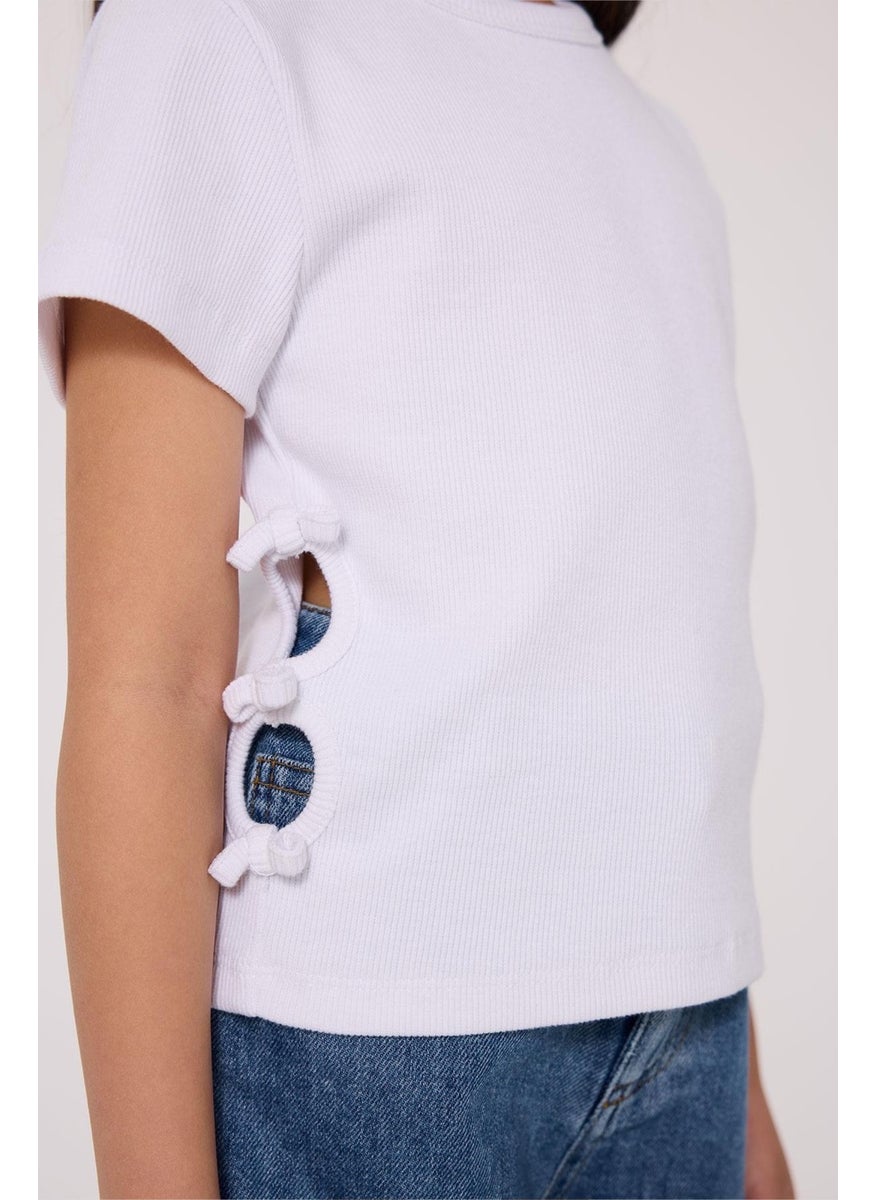 Tyess Basic Bg Store Girl White Tshirt  - Image 3