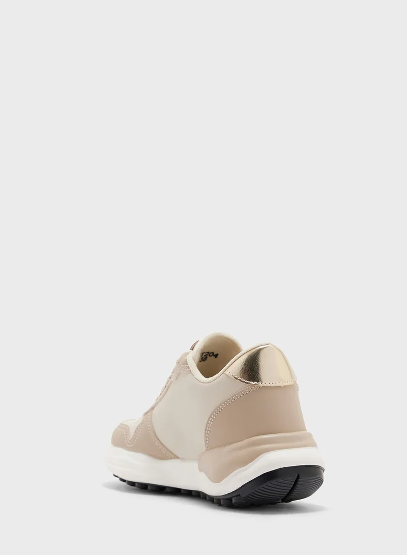 Ginger Star Chunky Sole Sneaker