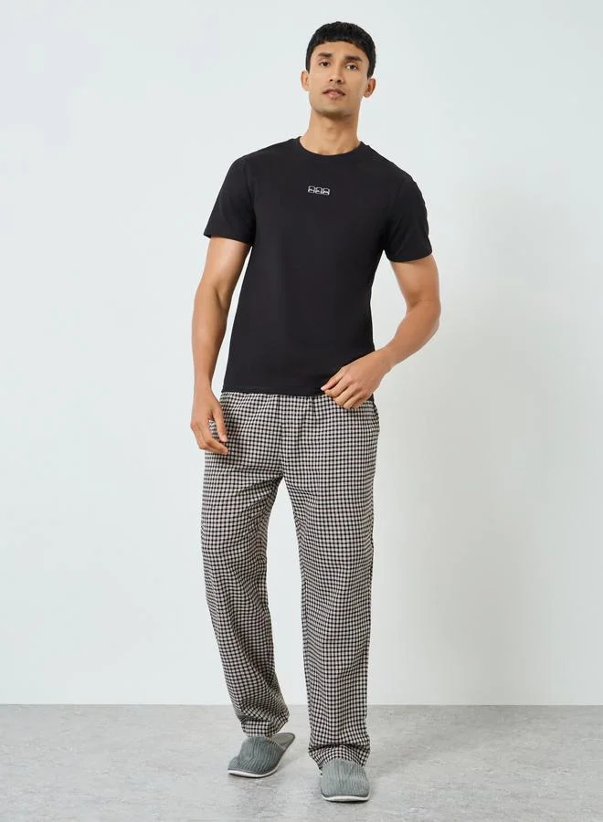 ستايلي طقم بيجاما رجالي تيشيرت أسود وبنطلون كاروهات