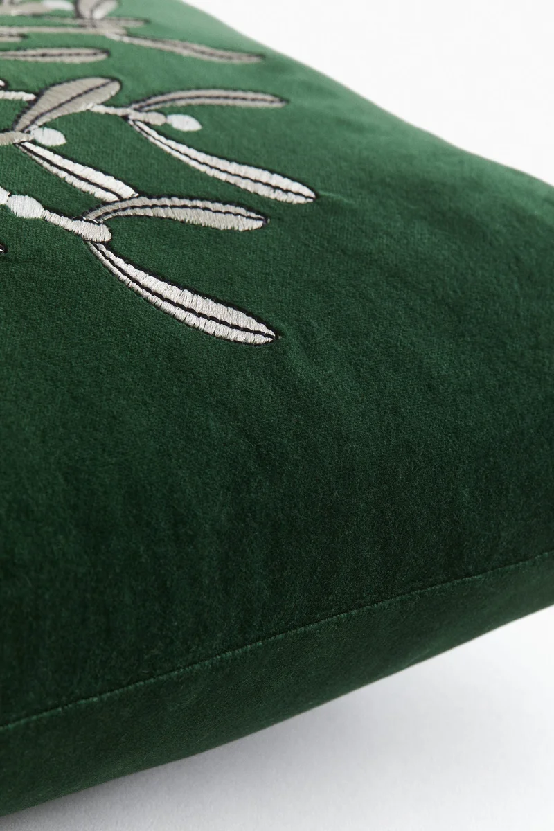 اتش اند ام غطاء وسادة مخملي