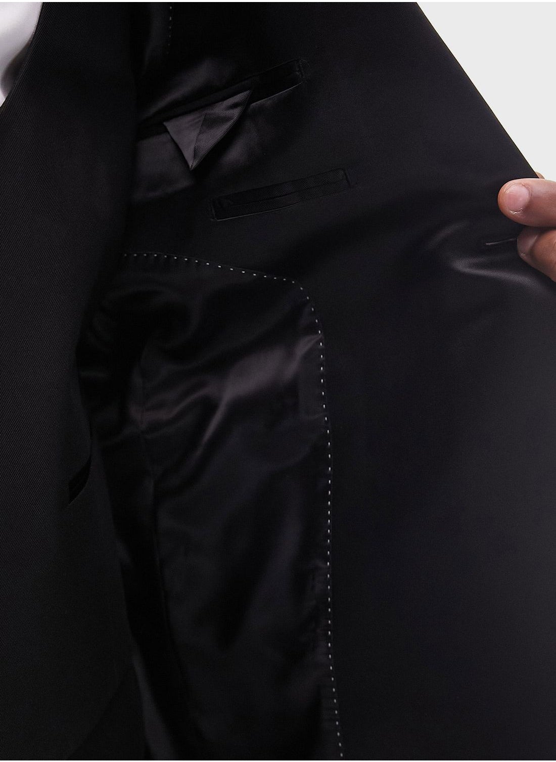Tailored Suit - https://f.nooncdn.com/p/pzsku/Z89CC722ED91C7B1F512CZ/45/_/1719505629/06a1d653-95e7-49c8-8dd1-a3d5873e7164.jpg?format=jpg&width=original
