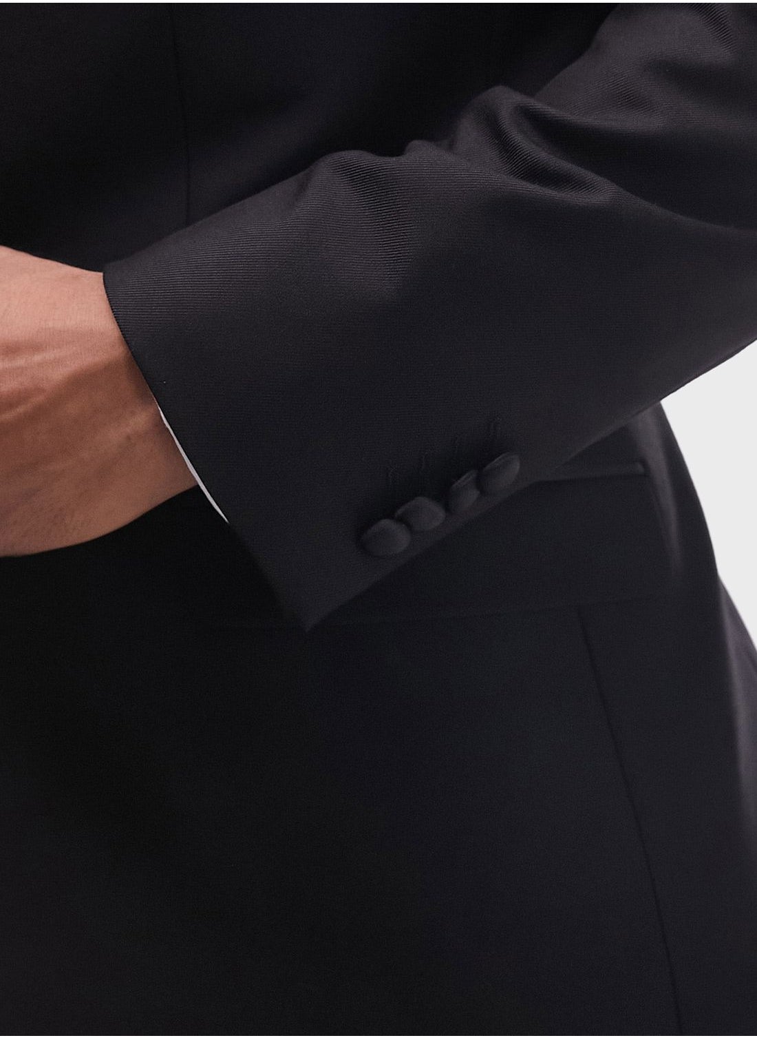 Tailored Suit - https://f.nooncdn.com/p/pzsku/Z89CC722ED91C7B1F512CZ/45/_/1719505715/b8ce74c9-55bc-4e95-8c92-5a3cebd2a891.jpg?format=jpg&width=original