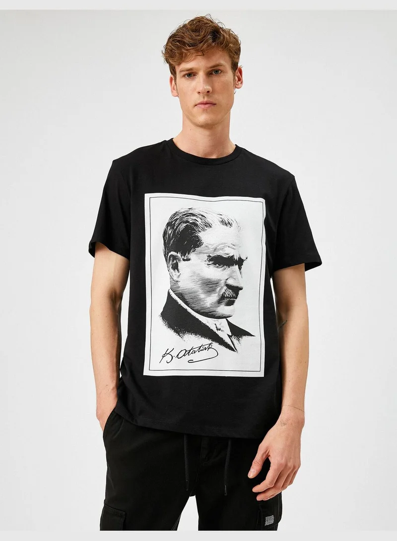 KOTON Atatürk T-Shirt Crew Neck Cotton