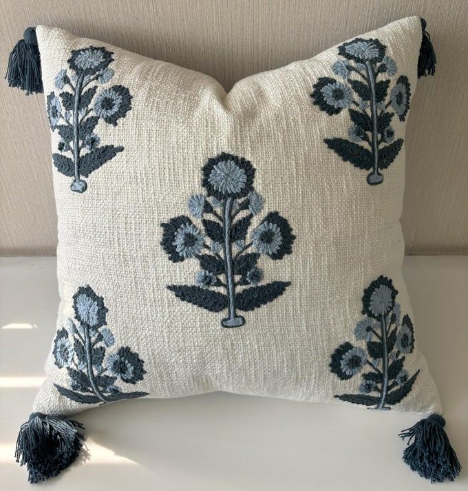 HAND EMBROIDERED RUSSELL MOTIF DECORATIVE SQUARE ACCENT THROW PILLOW COVER PILLOWCASE FOR LIVING ROOM SOFA COUCH BEDROOM CHAIR CUSHION COVER 20X20 INCHES IVORY