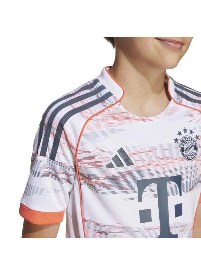 adidas قميص أبيض للأطفال بأكمام قصيرة