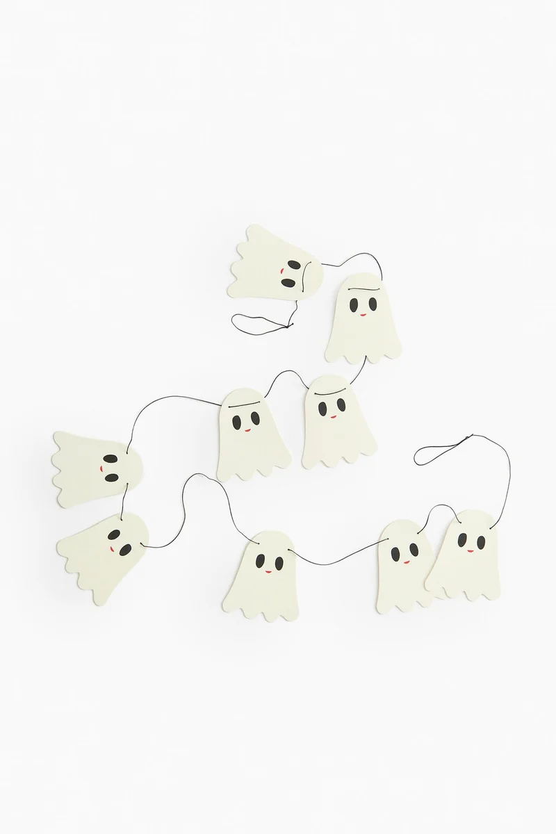 H&M Ghost garland