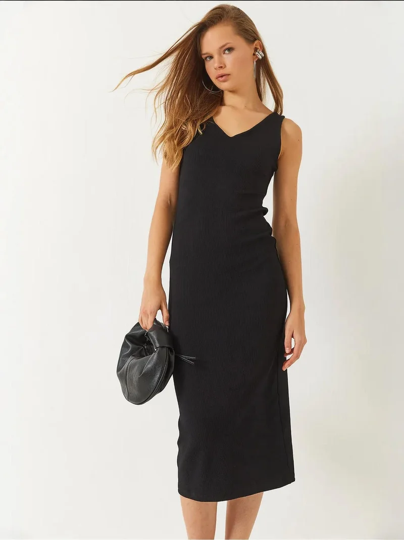 Bianco Lucci LUCCI V-Neck Ribbed Midi Dress