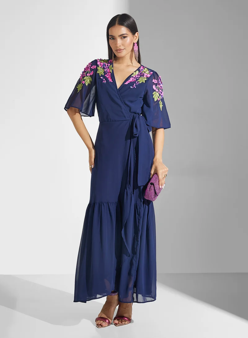 Hope & Ivy Floral Trimmed Dress