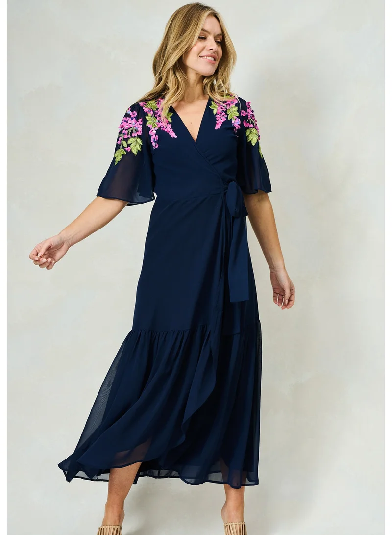 Hope & Ivy Floral Trimmed Dress