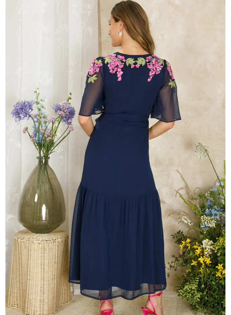 Hope & Ivy Floral Trimmed Dress