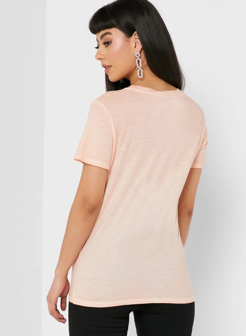 GUESS Crew Neck Graphic T-Shirt