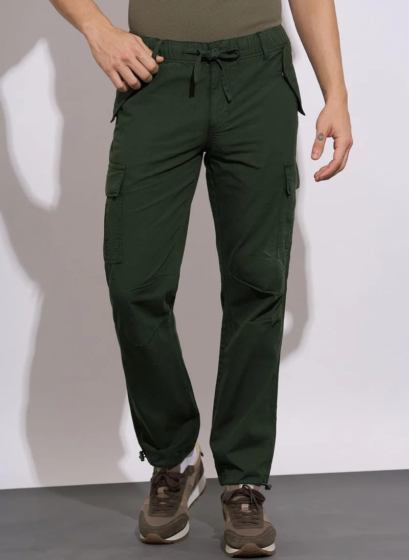 بيينغ هيومان Men Loose Fit Mid-Rise Cargos Trousers