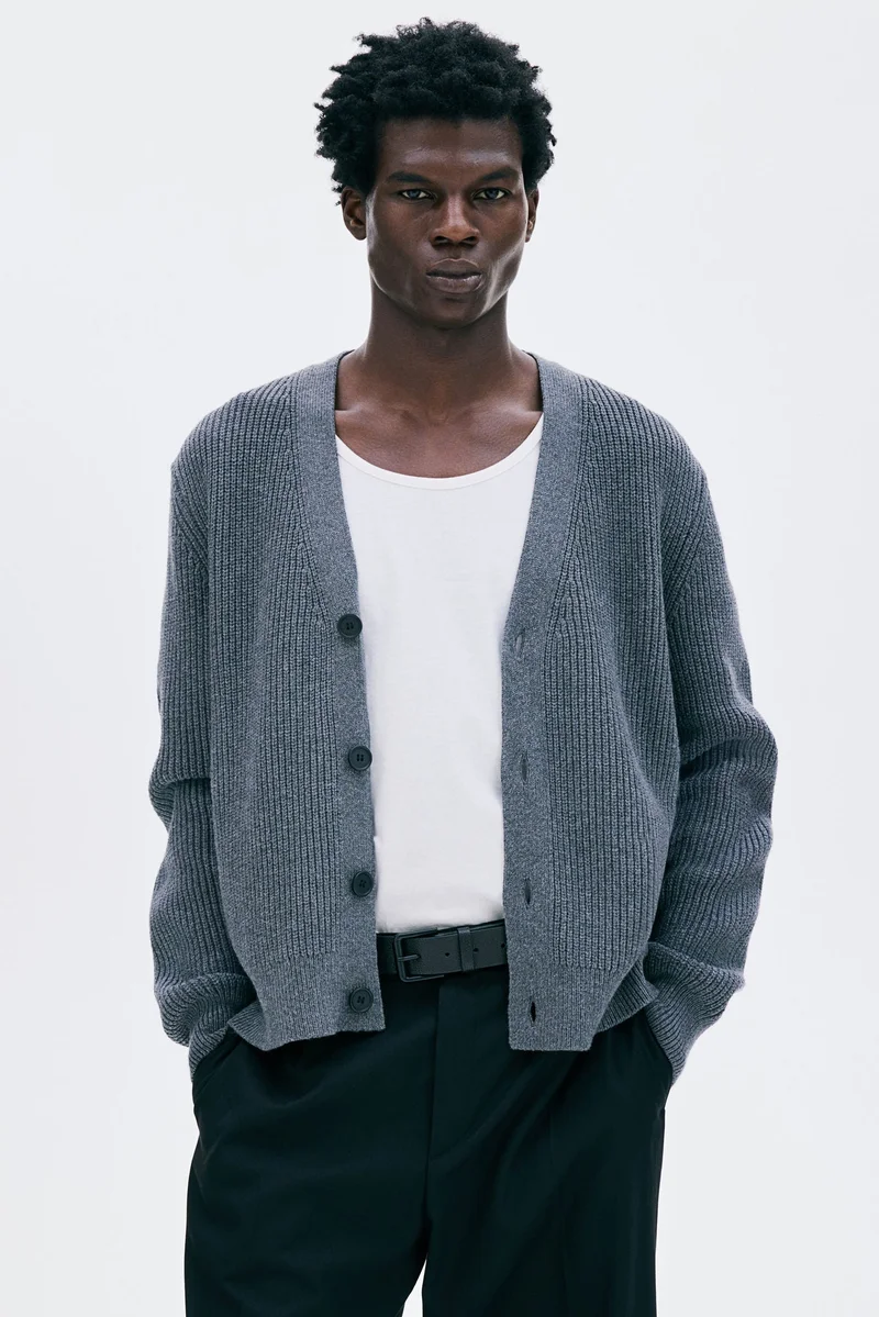 اتش اند ام كارديغان محبوك من نسيج مرن بقصّة عادية