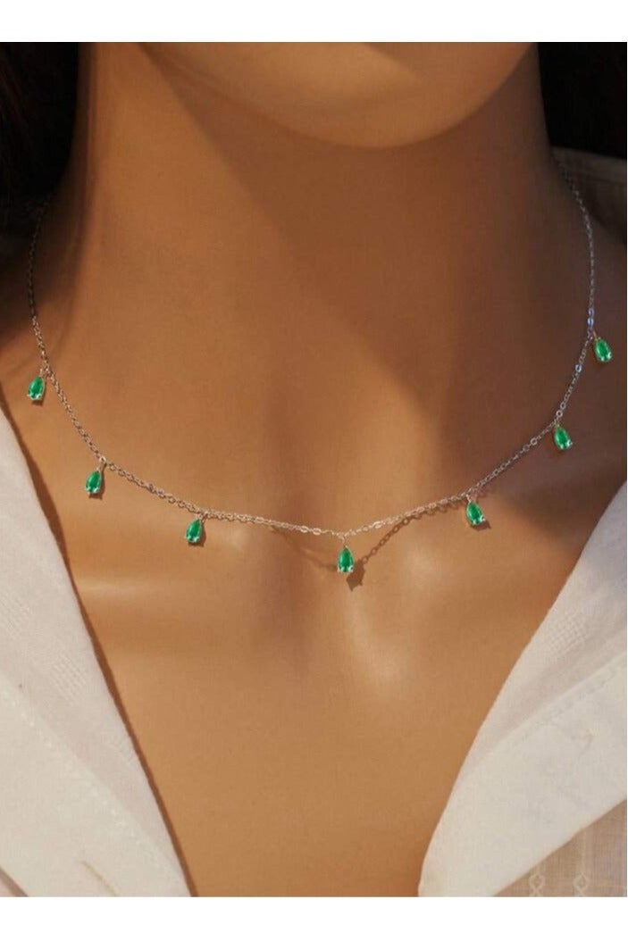 925 ستيرلنغ سيلفر تشارمز سلسال من الفضة الإسترلينية عيار 925 بقلائد فاخرة ناعمة مصنوعة بجودة عالية ودقة شديدة مزينة بكريستال طبيعي من حجر الزيركون لتعطي مظهرا رائعا للأميرة التي تستحقها