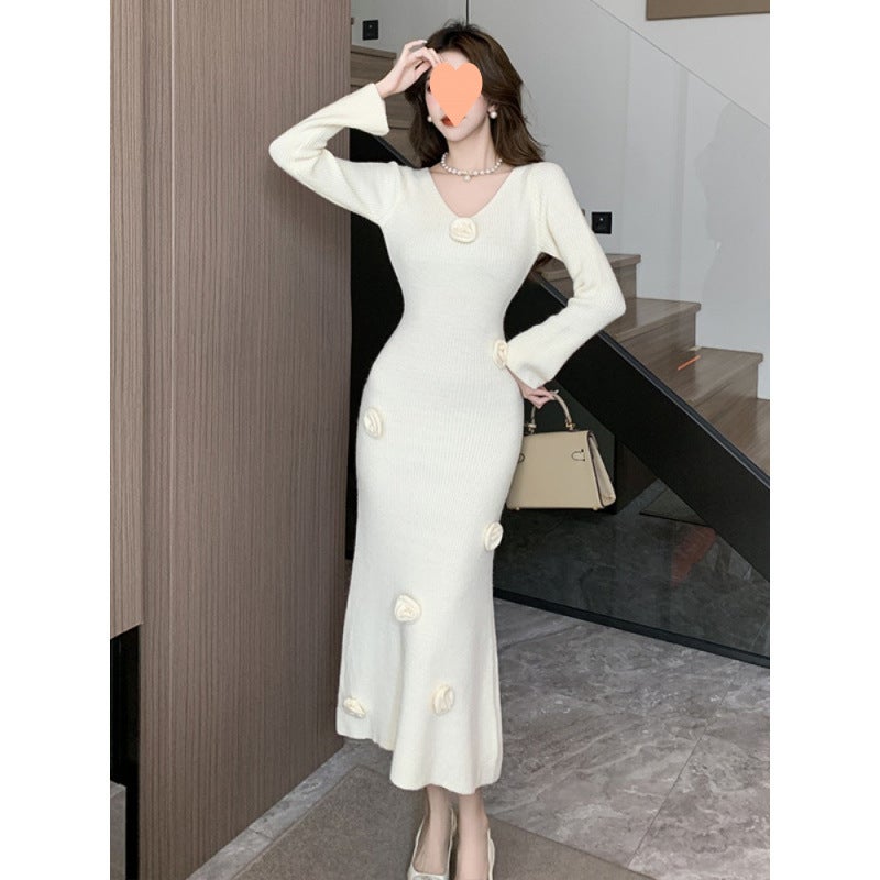 White V-Neck Knitted Long-Sleeved Dress for Women in Autum Coat with Bottoming Slim Fit Hip-Hugging Baby Mother Sweater Long Skirt black - Image 5