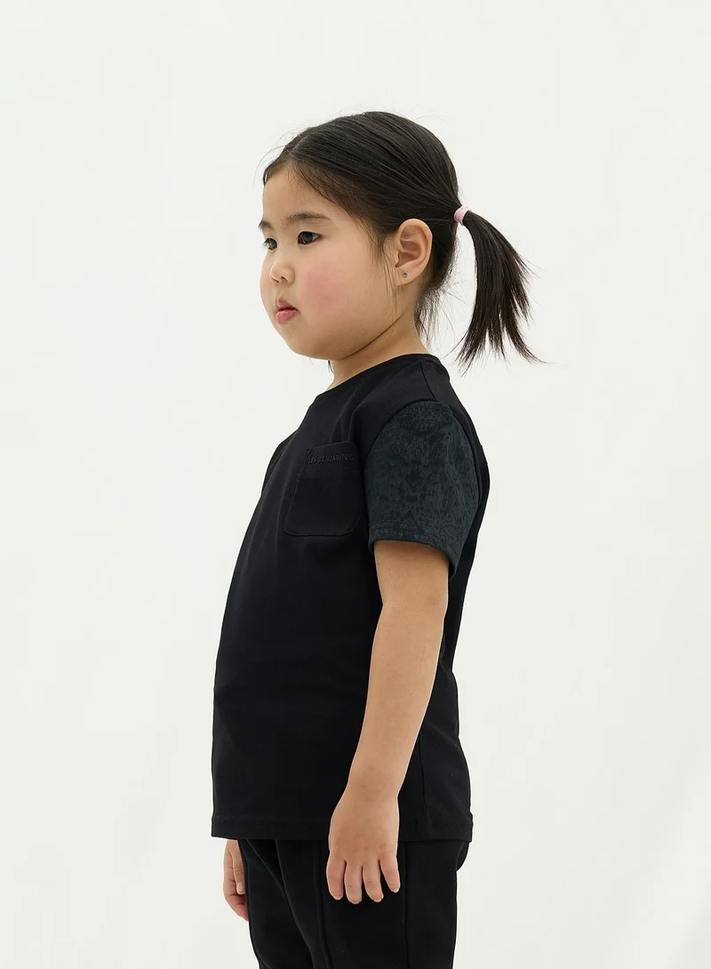 ليس بنجامنز تي شيرت بأكمام قصيرة ٤٠١