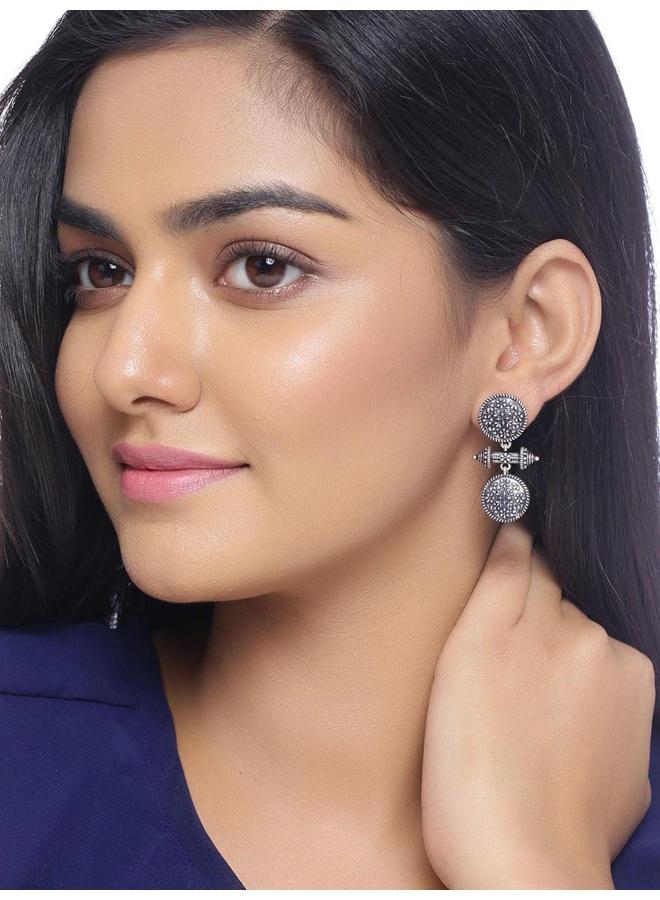 VOYLLA Nayantara Circles Geometric Pattern Earrings - Image 5
