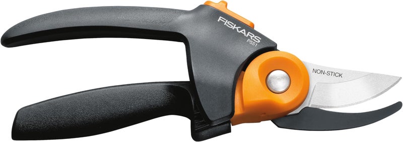 فيسكارس 1 FISKARS POWERGEAR مقص تقليم بايباس أسود/برتقالي - Image 1