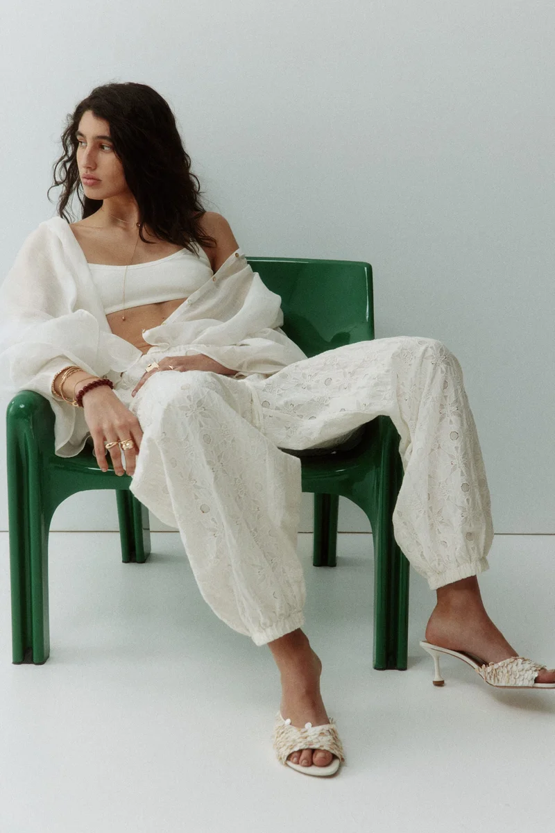 اتش اند ام بنطلون برباط بتصميم يشبه الدانتيل