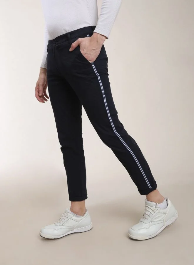 شركة المرآب الهندية Men Slim Fit Solid Mid-Rise Chinos