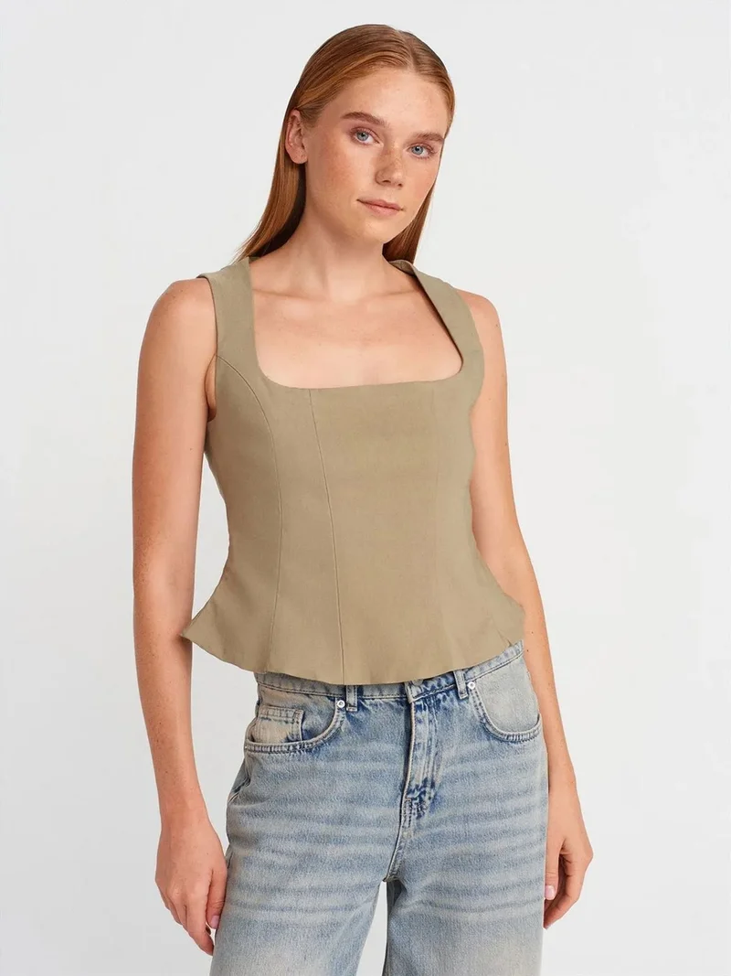 ديلفين DILVIN Fitted Sleeveless Square-Neck Blouse