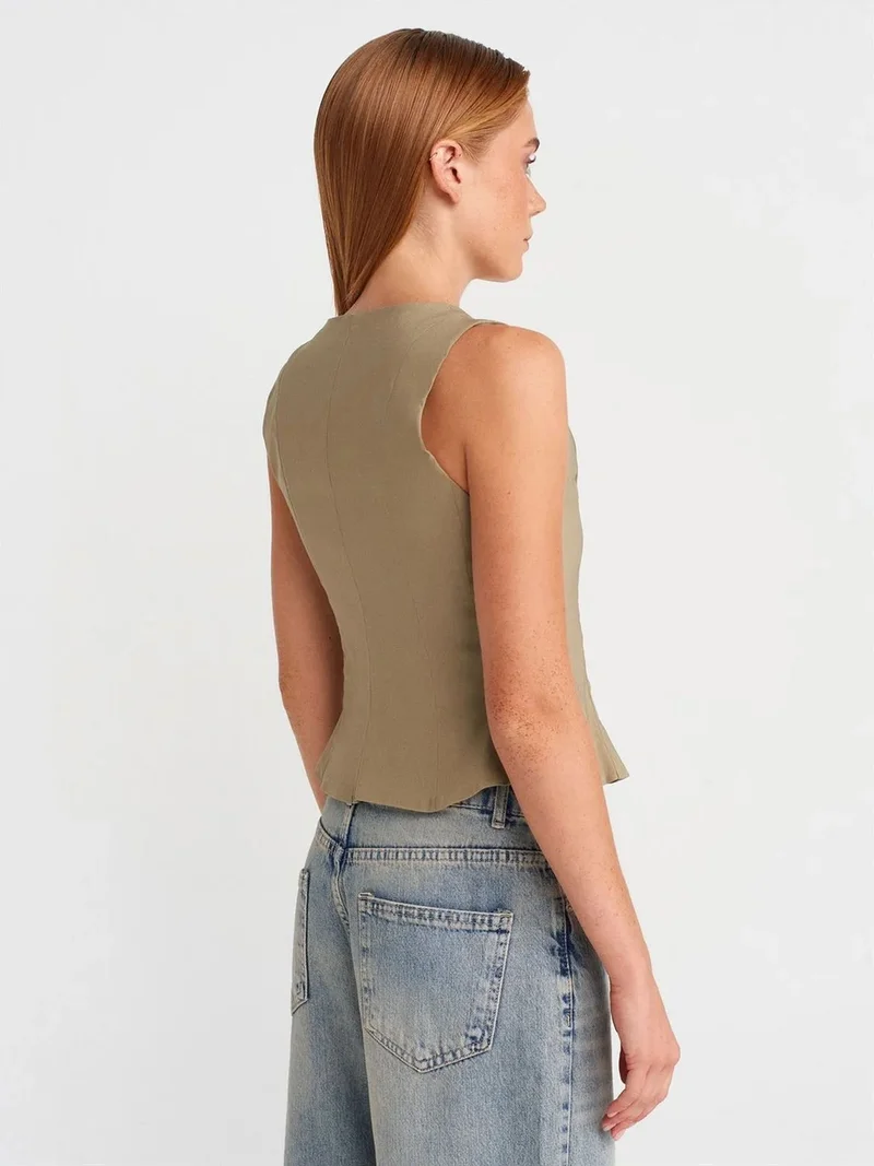 ديلفين DILVIN Fitted Sleeveless Square-Neck Blouse