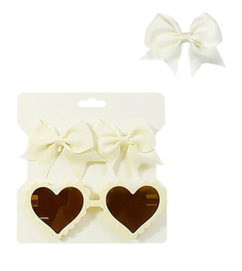 دىدانيالا طقم نظارات على شكل قلب ودبابيس شعر بشريط فيونكة من دانييلا ياسمين للأطفال والبنات - كريمي - Image 5