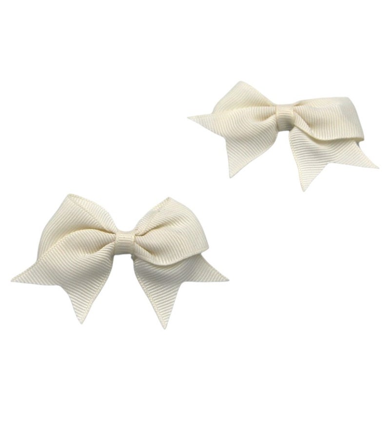 دىدانيالا طقم نظارات على شكل قلب ودبابيس شعر بشريط فيونكة من دانييلا ياسمين للأطفال والبنات - كريمي - Image 2