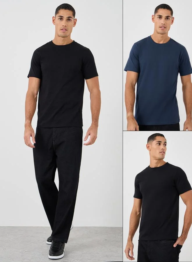 ستايلي Styli Pack of 2 - Solid Cotton Crew Neck Regular Fit T-Shirt