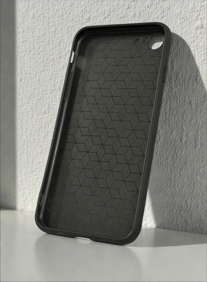 Covernex Apple iPhone SE 2020/2022 Protective Case Cover Printed Featuring Founders and Leader with Saudi Emblem - Image 3