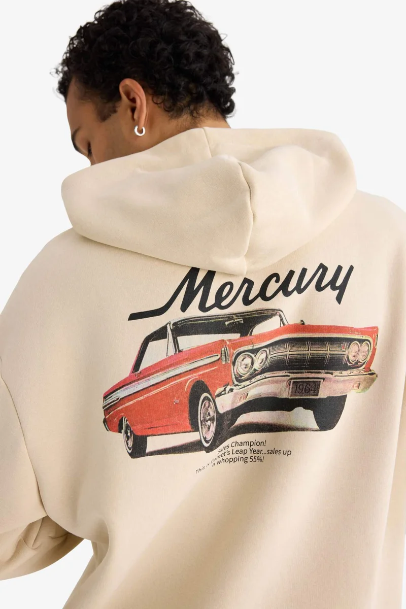 ديفاكتو Boxy Fit Printed Sweatshirt