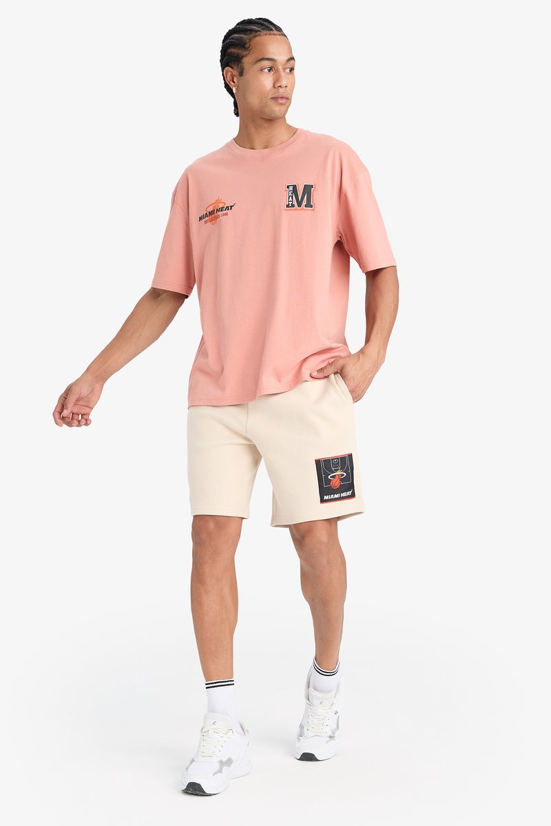 DeFacto Beige Man DeFactoFit NBA Miami Heat Standard Fit Waffle Shorts Casual - Image 1