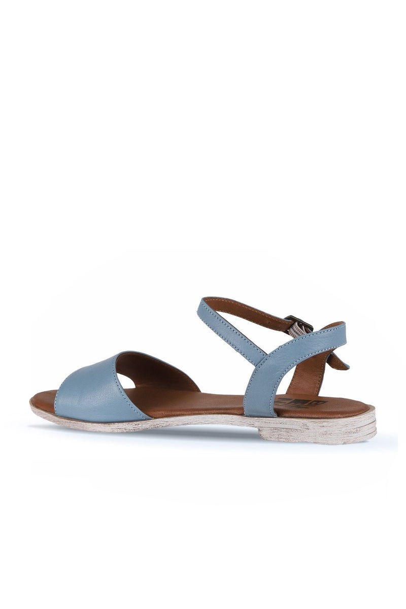 Bueno Contrast Strap Flat Sandals - Image 4