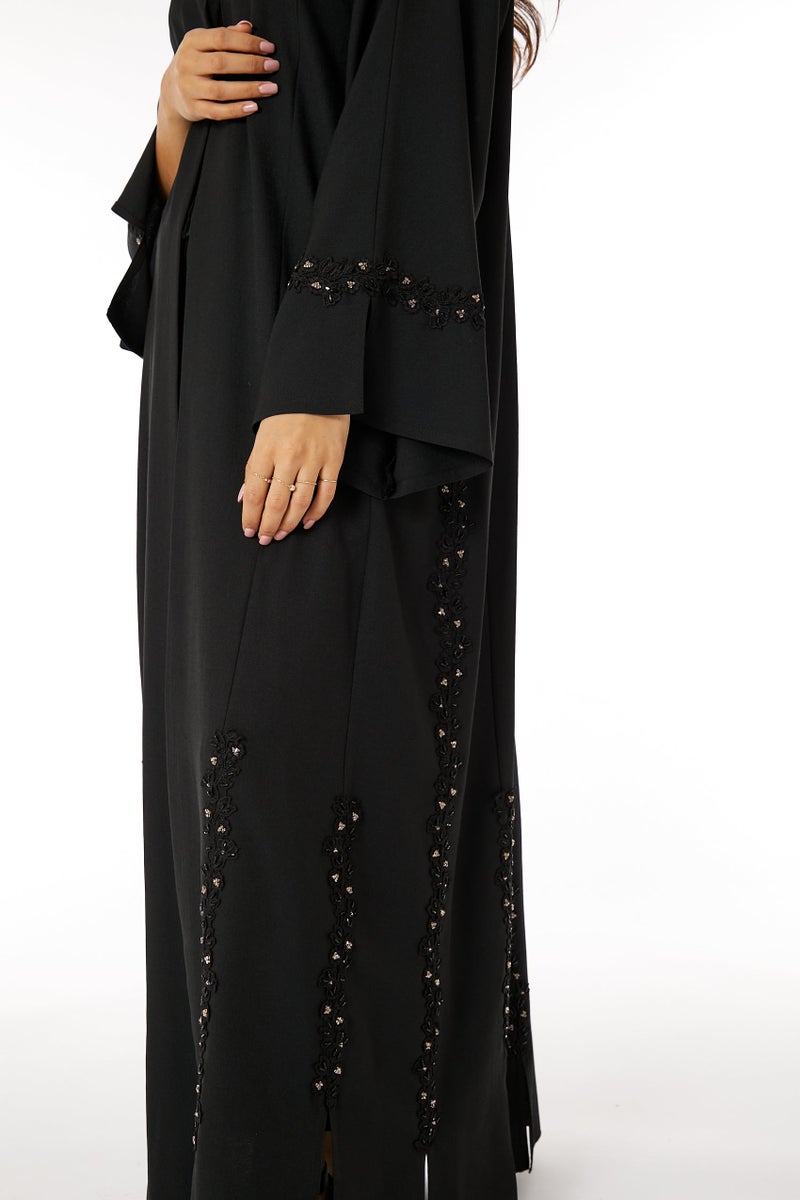 Moistreet Embroidered Flared Sleeve Abaya - Image 4