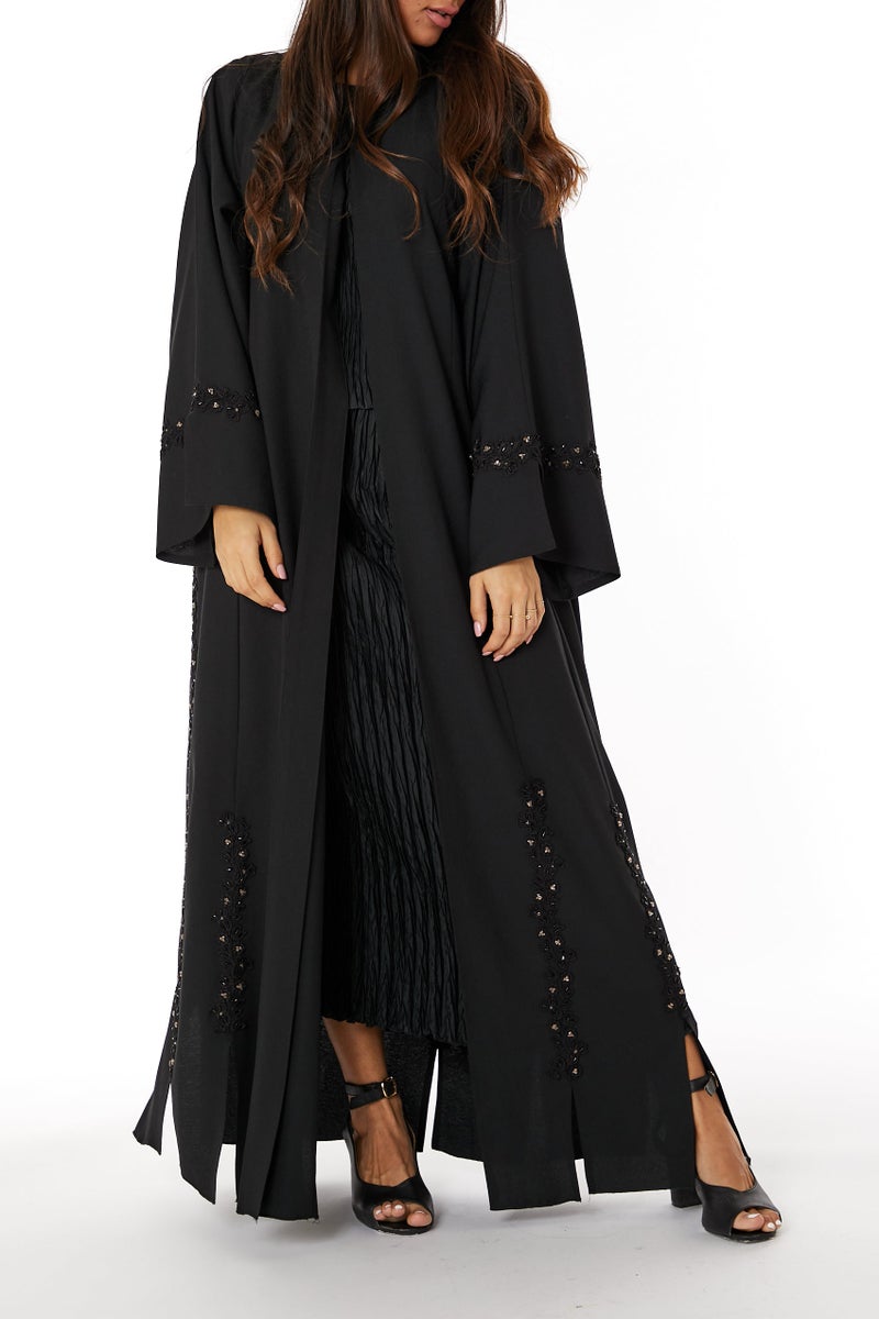 Moistreet Embroidered Flared Sleeve Abaya - Image 2