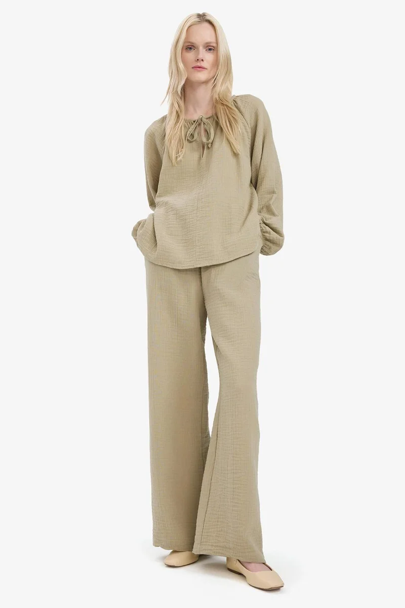 ديفاكتو Double Pocket High Waist Wide Leg Muslin Fabric Trousers
