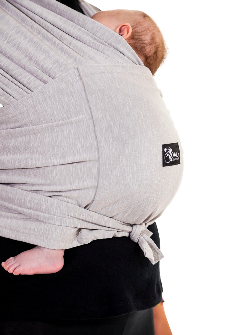 كوالا بيبي كير حاملة الأطفال كادل باند, سهلة الارتداء، دعم مريح وآمن - لفافة حديثي الولادة قابلة للتمدد والتعديل، مناسبة حتى 9 كجم - رمادي - Image 2