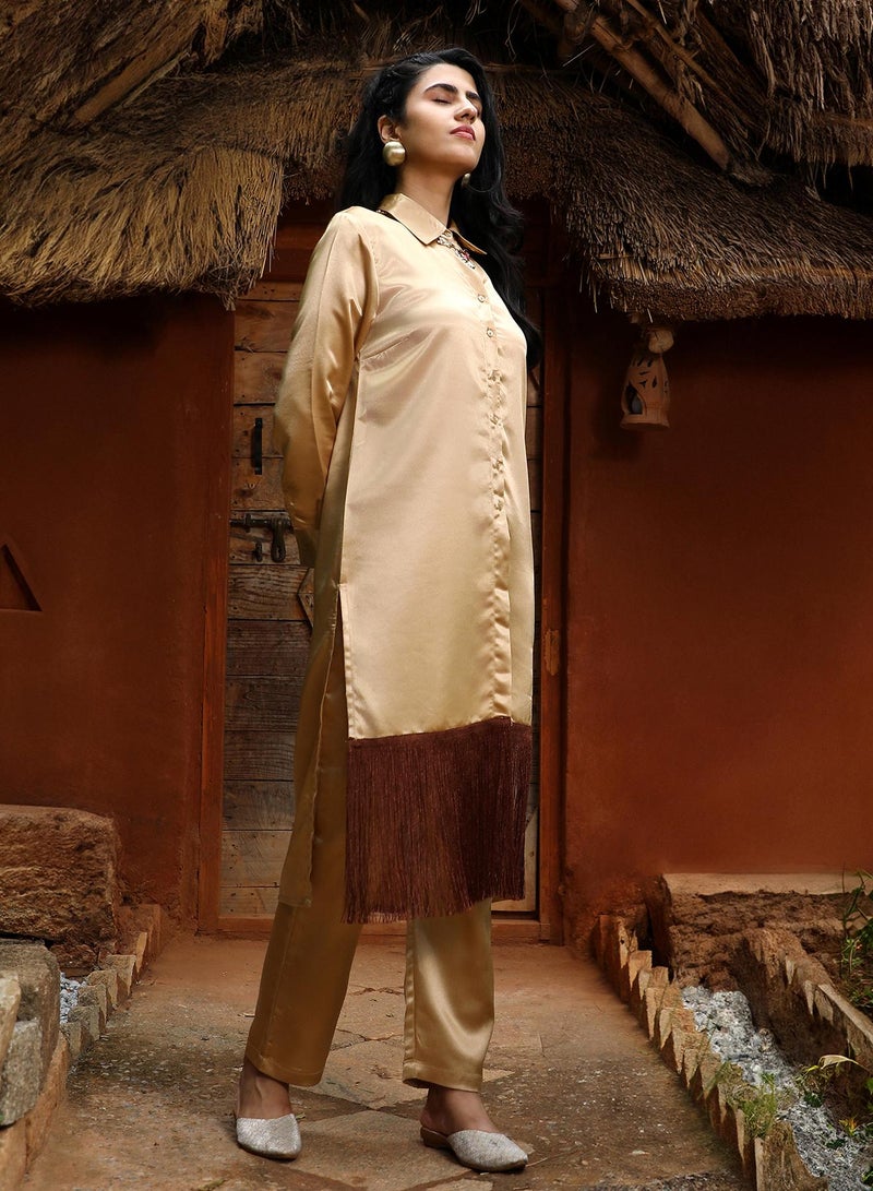  قصة Women's Tan Brown Fringed Block Kurta With Trousers  - Image 3