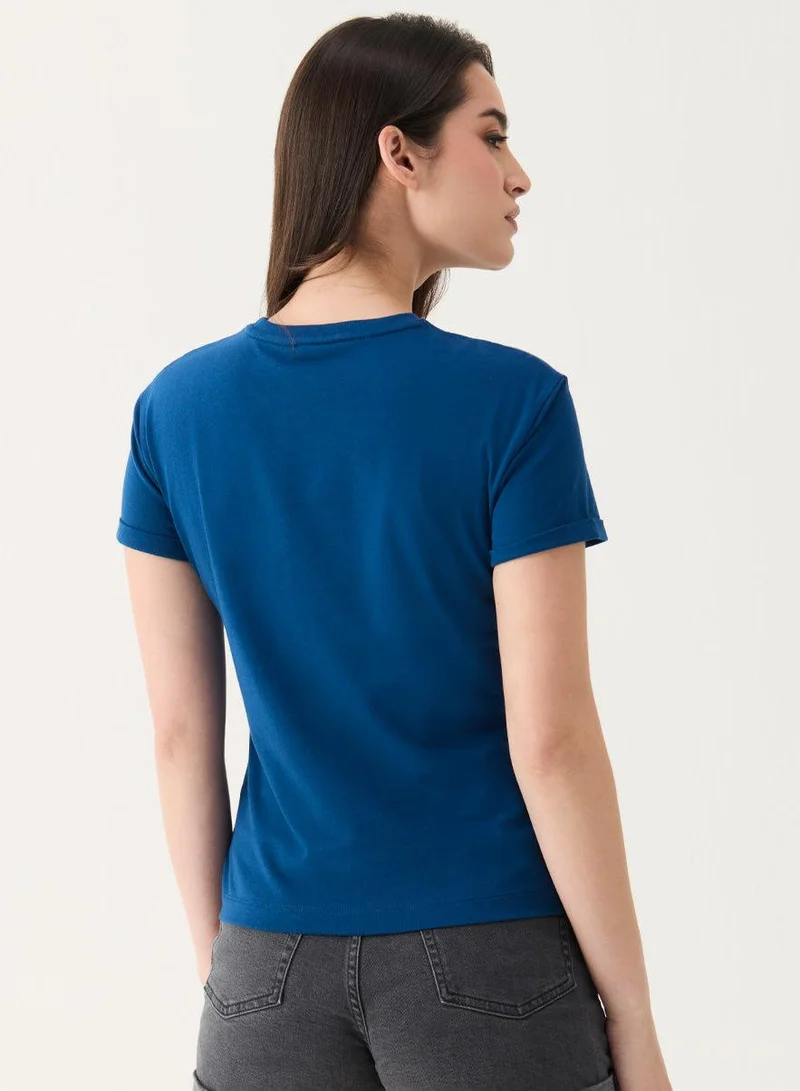 Zigzag Teal Blue Basic Crew Neck T-shirt