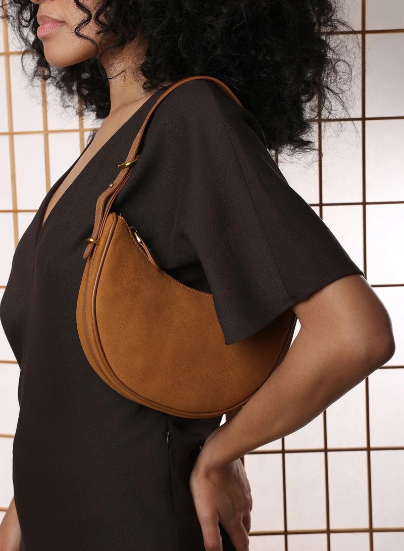 ويرز ذات فروم Pebble Modern Half Moon Shoulder Bag