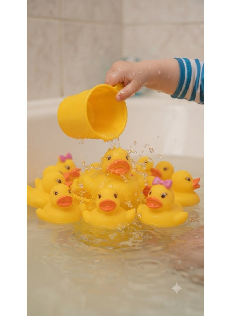 طقم بطات الاستحمام الصافرة (Pinch Duck) للأطفال - مجموعة ألعاب مائية مرنة تصدر أصواتاً، لون أصفر زاهٍ - Image 2