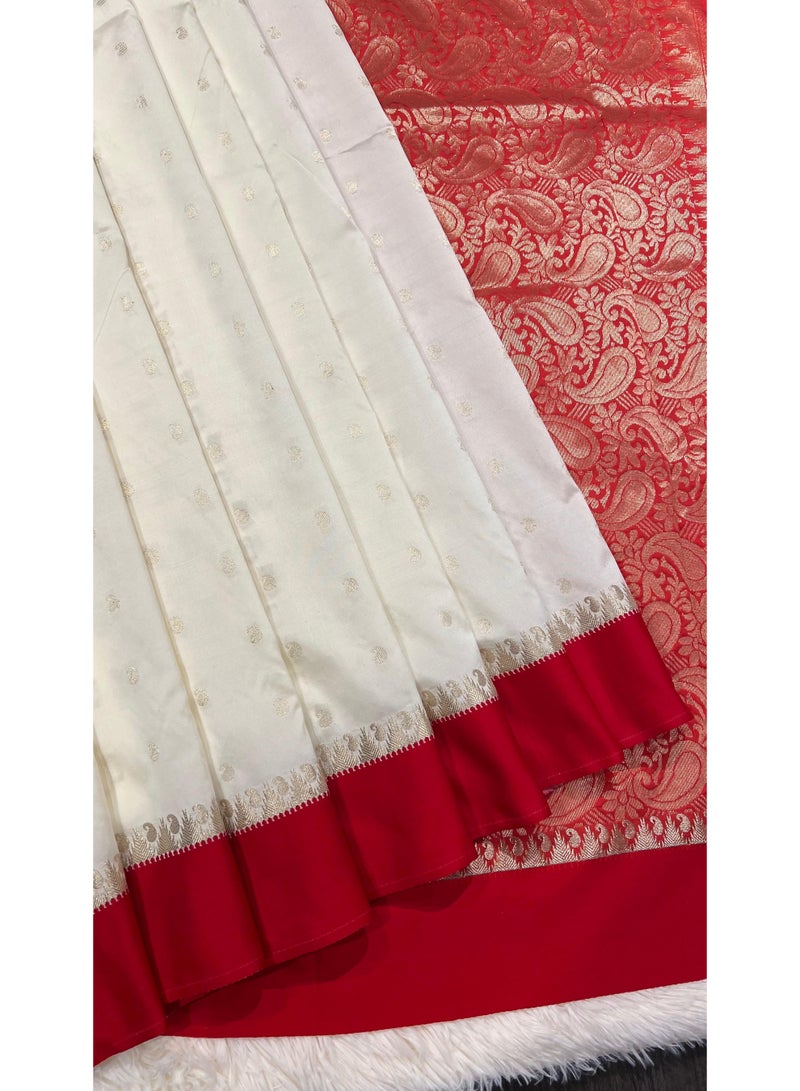 Women Semi Silk Traditional Bengali Lal Par Kanjivaram Saree with Blouse Piece Off White and Red - Image 2