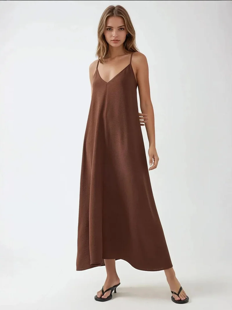 زوبعة فستان ماكسي على شكل حرف