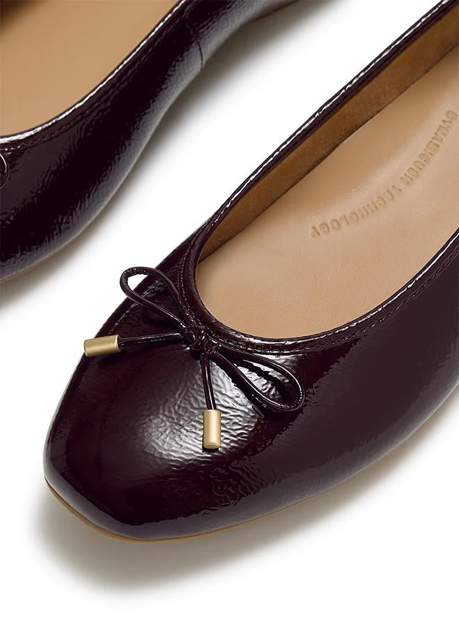 Fitflop DELICATO BOW TEXTURED PATENT-LEATHER BALLET FLATS