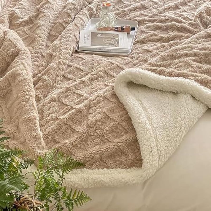 Loquat Comfy KING SIZE(200X230cm) Reversable Faux Fur soft &Fluffy Blanket (light coffee) - Image 1